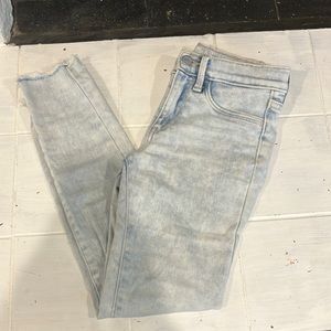 Girls light wash skinny jeans